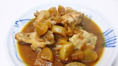 鶏手羽と大根のオイスターソース煮