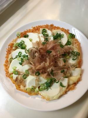 加賀丸いものカリカリチーズピザ