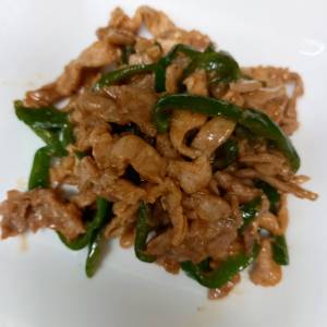 青椒肉絲（チンジャオロースー）