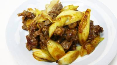 ねぎと牛肉のカレーじょうゆ炒め