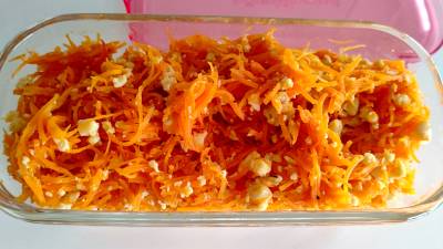 春にんじんのいり豆腐あえ