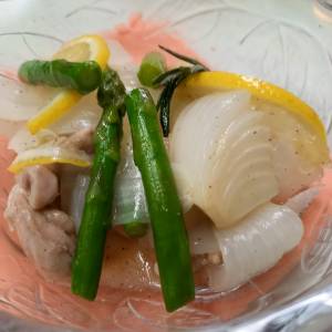 新たまねぎとチキンの春色マリネ