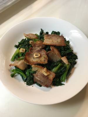 たっぷりほうれんそうと豚肉のピリ辛蒸し