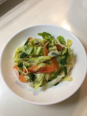 キャベツとセロリのもみ漬け