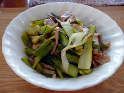 豚バラとチンゲンサイの炒め物