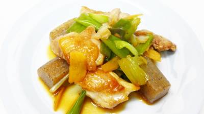 鶏肉とこんにゃくの照り焼き