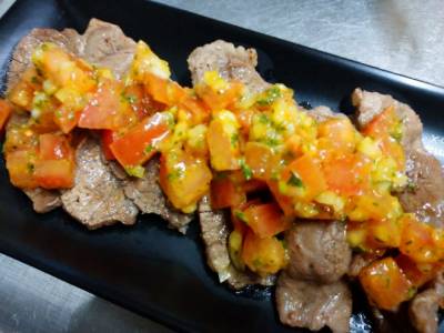 牛ソテーの香味ソース