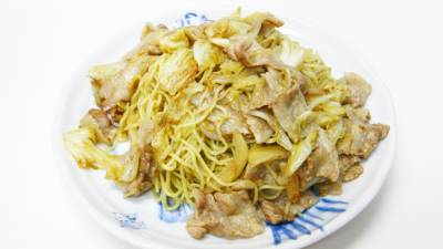 豚とキャベツのアンチョビ焼きそば