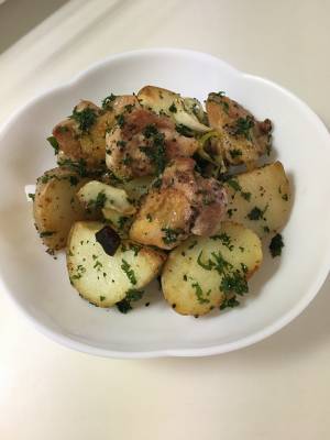 新じゃがと鶏肉のにんにく炒め
