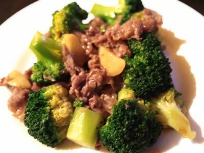 ブロッコリーと牛肉のオイスターソース炒め