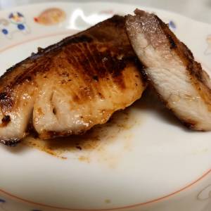 ぶりの塩こうじ焼き