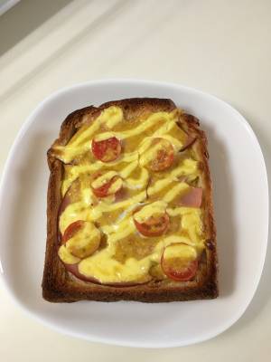 ポテマヨトーストグラタン