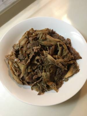 まいたけと牛肉の炒め物