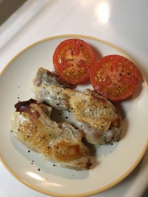 ゆで塩鶏のこんがり焼き