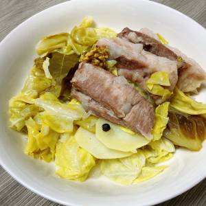 春キャベツの簡単シュークルート