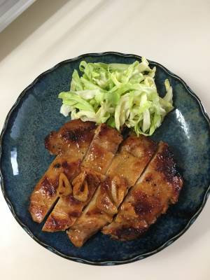 鶏肉の塩こうじ香草焼き