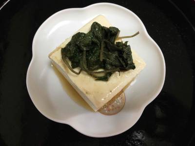 冷ややっこの青じそのせ