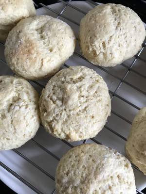 ヨーグルトでつくるスコーン