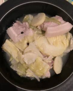 春キャベツの簡単シュークルート