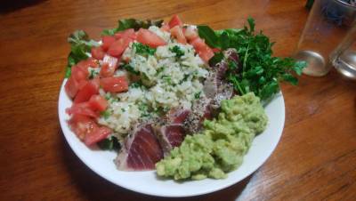 まぐろステーキ アボカドソース