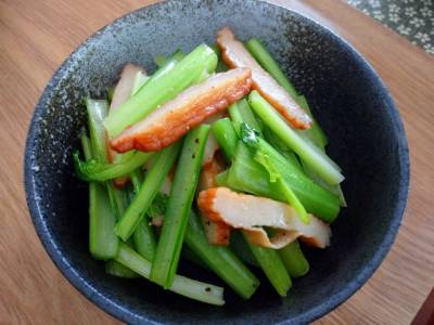 小松菜とさつま揚げのこしょう炒め