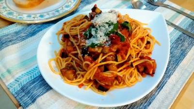 なすとトマトのパスタ