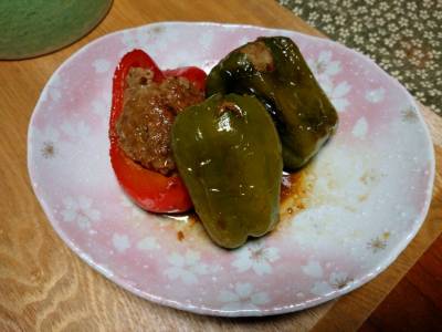 ピーマンの肉詰め