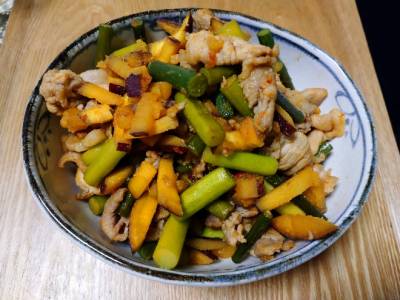 さつまいもと豚肉のピリ辛きんぴら