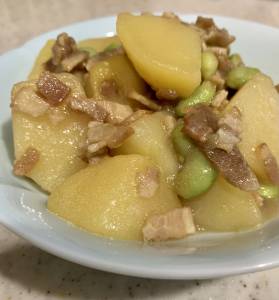 じゃがいもとベーコンの煮ころがし