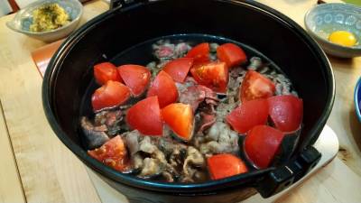 トマトすき焼き