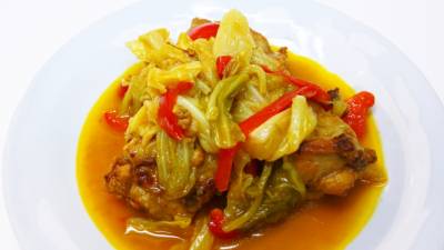 鶏肉とキャベツのカレー蒸し煮