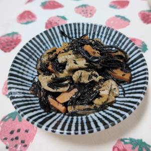ひじきと油揚げの炒め煮