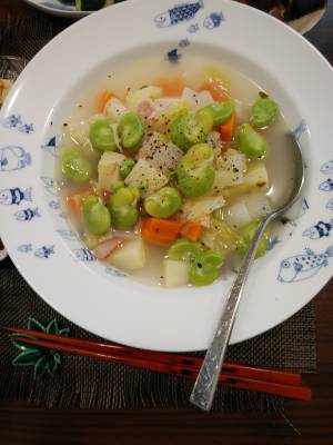 そら豆とたっぷり野菜のミネストローネ