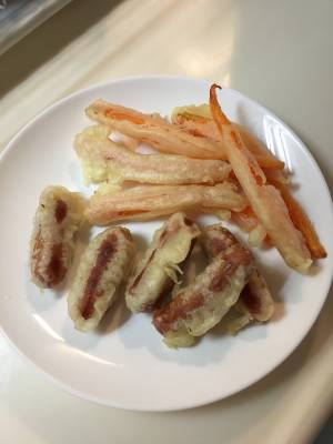 春にんじんとソーセージのフリッター