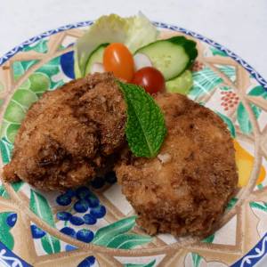 春キャベツたっぷりのメンチカツ