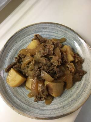 肉じゃがカレー味