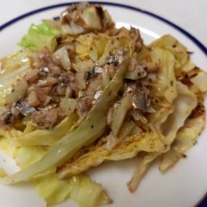 焼きキャベツのバーニャソース