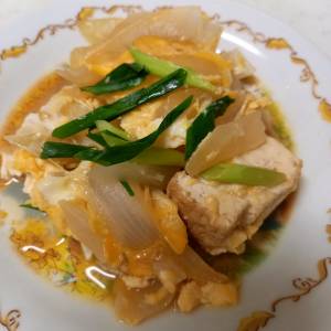 新たまねぎの卵とじ