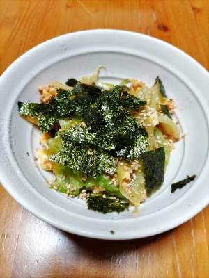 レタスの韓国風おかずサラダ