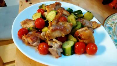 きゅうりと鶏肉の甘酢炒め