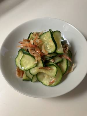 ズッキーニと桜えびの炒め物