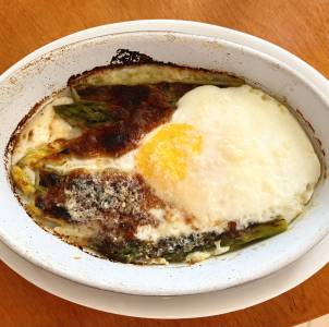 二色アスパラと卵のオーブン焼き