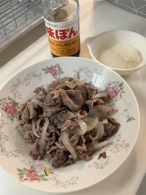 牛肉のおろしポン酢かけ