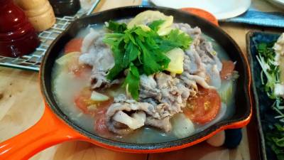 豚肉と野菜のレモンスープ蒸し