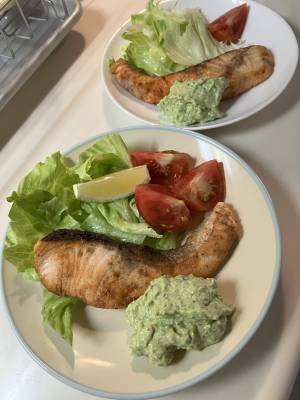 さけのムニエル グリーンマヨソース