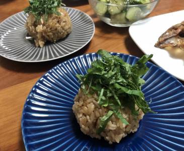 青じそしょうゆおむすび