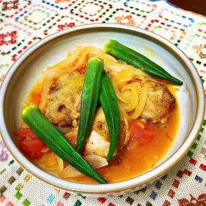鶏のトマトシチュー