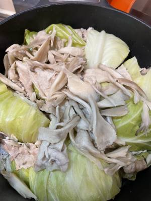 どっかん春キャベツの丸ごと煮