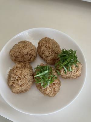 青じそしょうゆおむすび