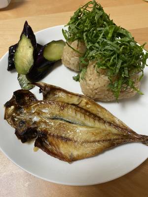 青じそしょうゆおむすび